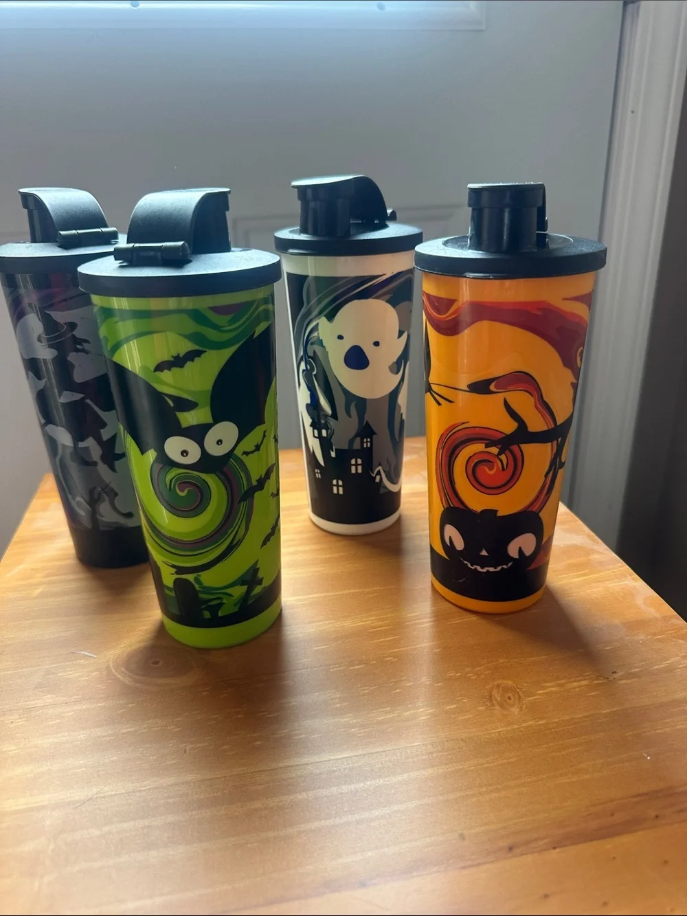 Tupperware Halloween Cup set of 4